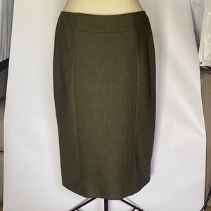 NWT Antonio Melani Size 4 Olive Herringbone Pencil Skirt